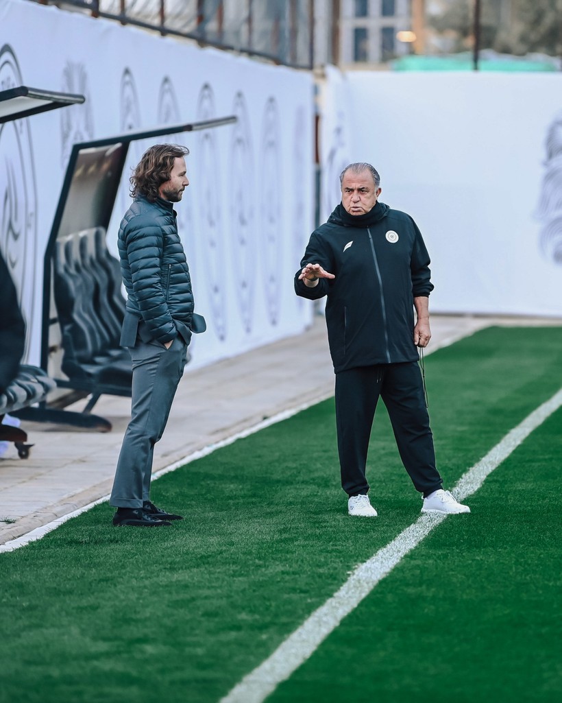 Fatih Terim'den, Süper Lig'de şampiyonluk yarışı ve yabancı hakem açıklaması - Resim : 1