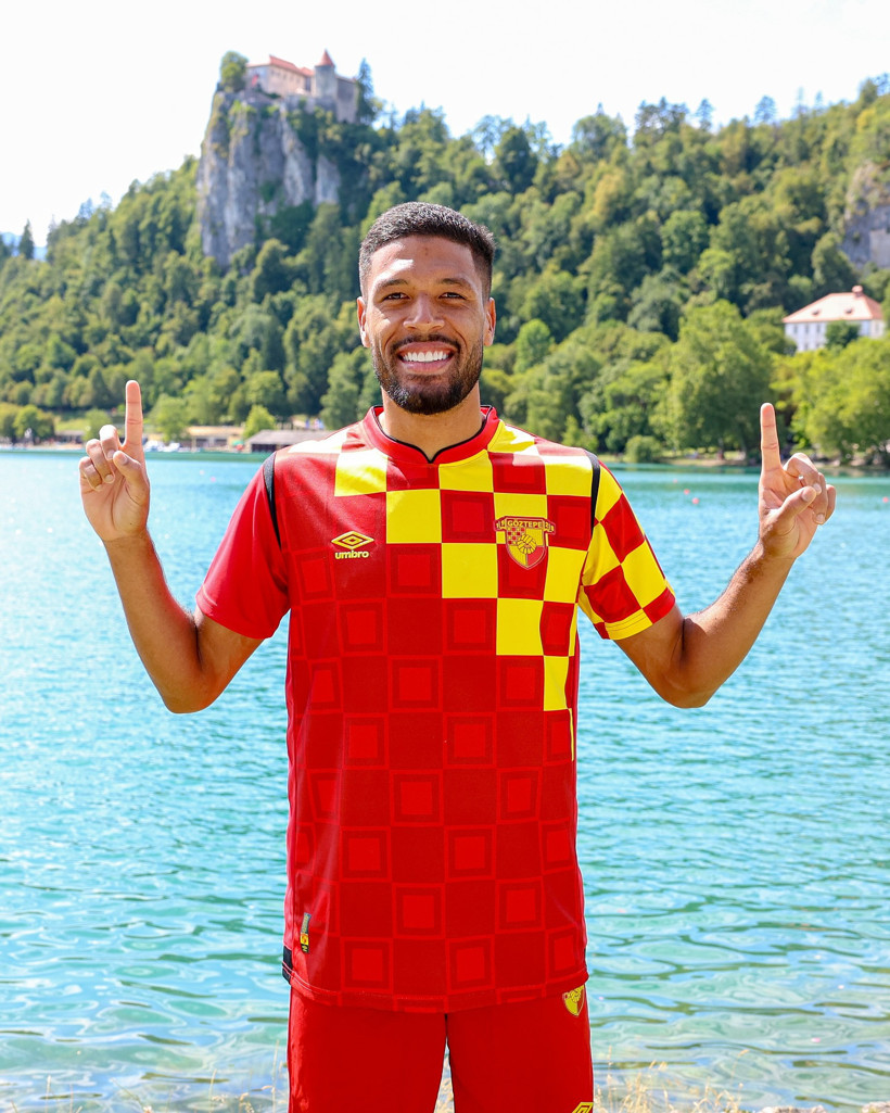 Göztepe'den yeni transfer: Sambacı orta sahayı duyurdu - Resim : 1