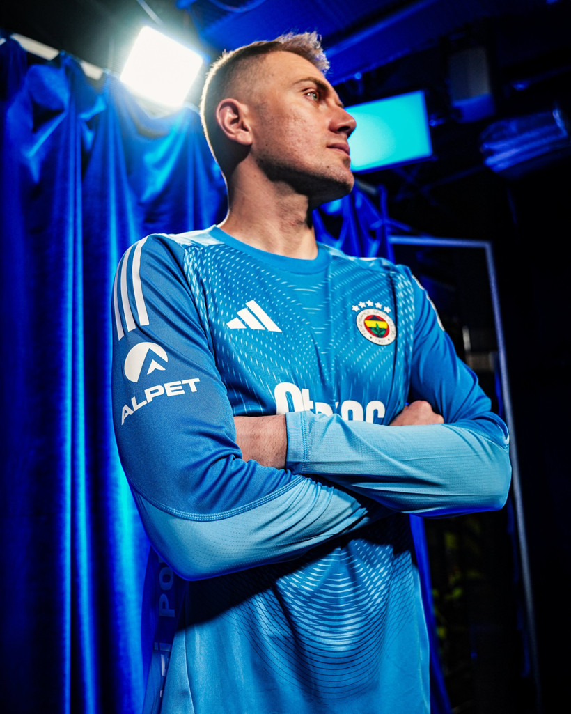 Mert Günok, Fenerbahçe'ye geri döndü - Resim : 1