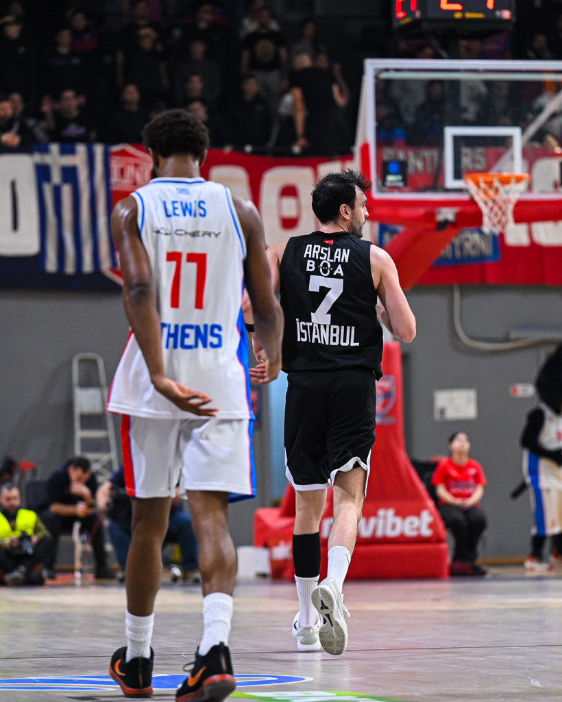 Yunanistan'da provokasyon: Beşiktaş'tan sert tepki - Resim : 1