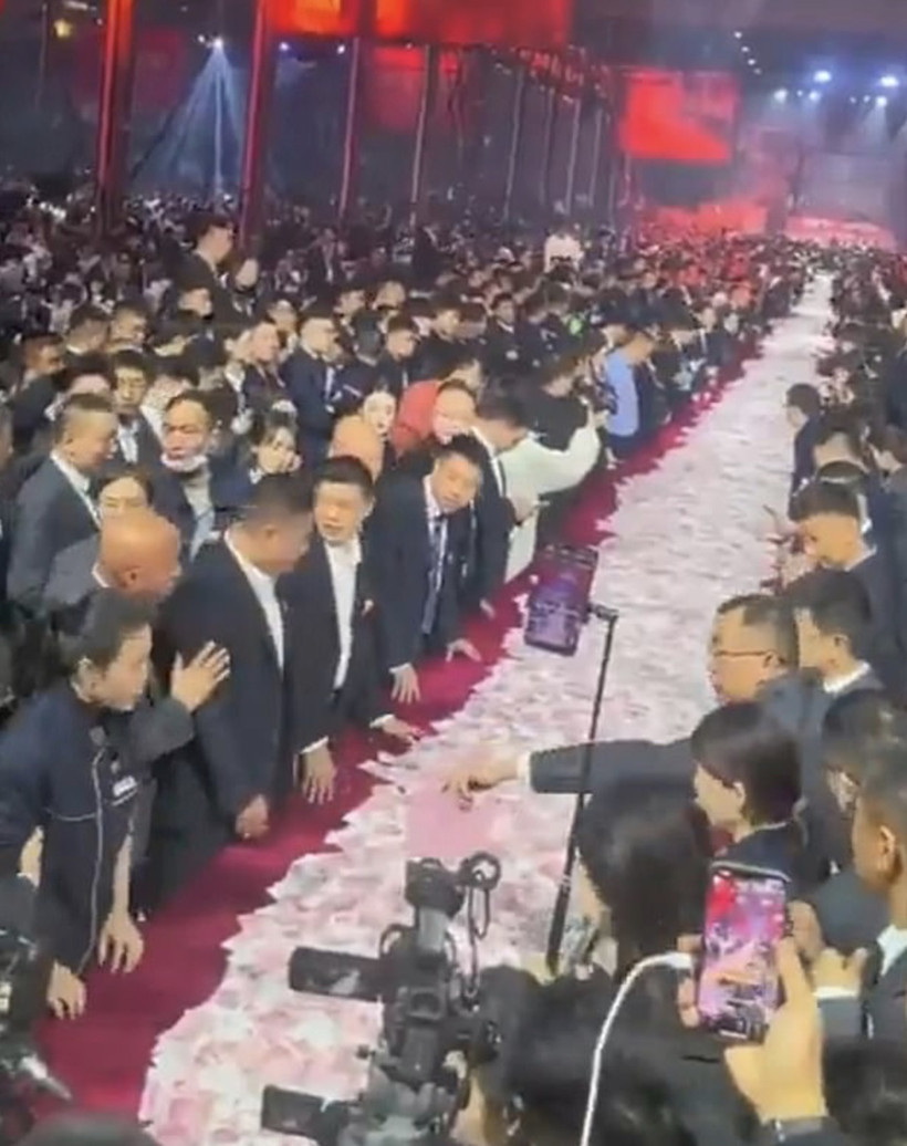 Ne patronlar var! 26 milyon doları çalışanlarına dağıttı - Resim : 1