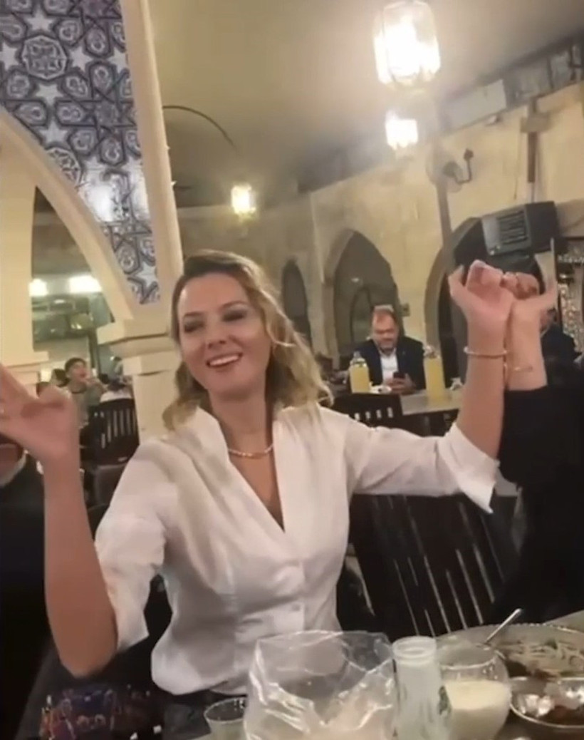 Şebnem Schaefer Şanlıurfa'da sıra gecesine katıldı - Resim : 1