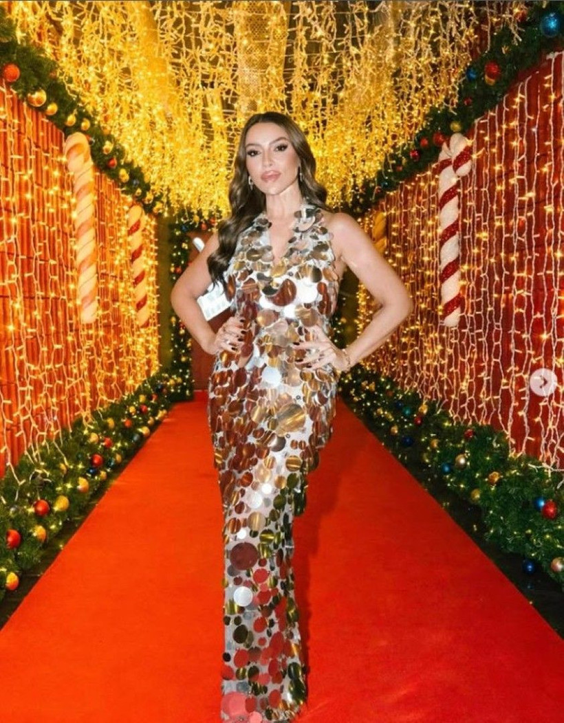 2026'ya böyle girdiler! Ünlülerin yeni yıl paylaşımları - Resim: 14