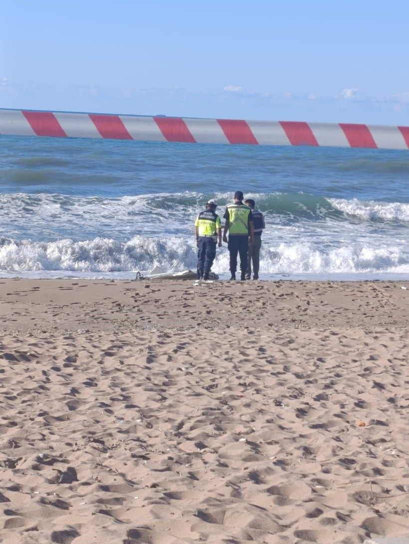 Plajda silahlı İHA tedirginliği - Resim: 2
