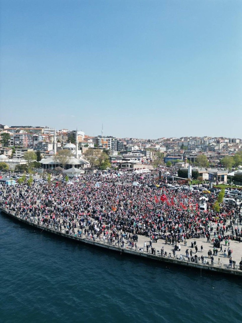 CHP'ye yasak İHH'ya serbest - Resim: 8