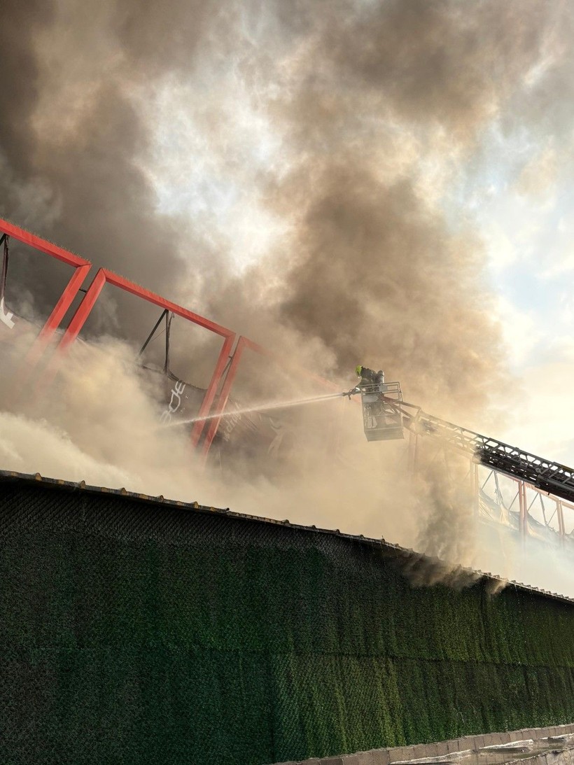 Mersin'de fabrika yangını - Resim: 2