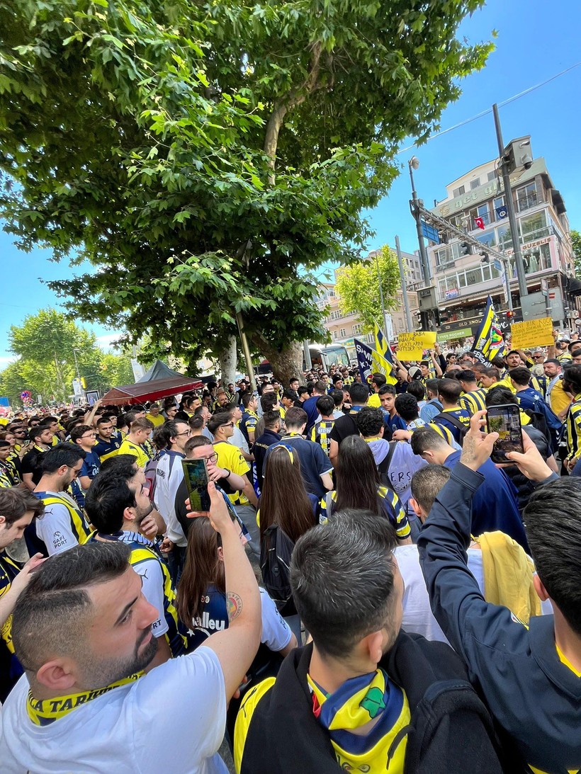 Kadıköy'de Ali Koç'u protesto yürüyüşü: Başkan adayı da katıldı - Resim: 5