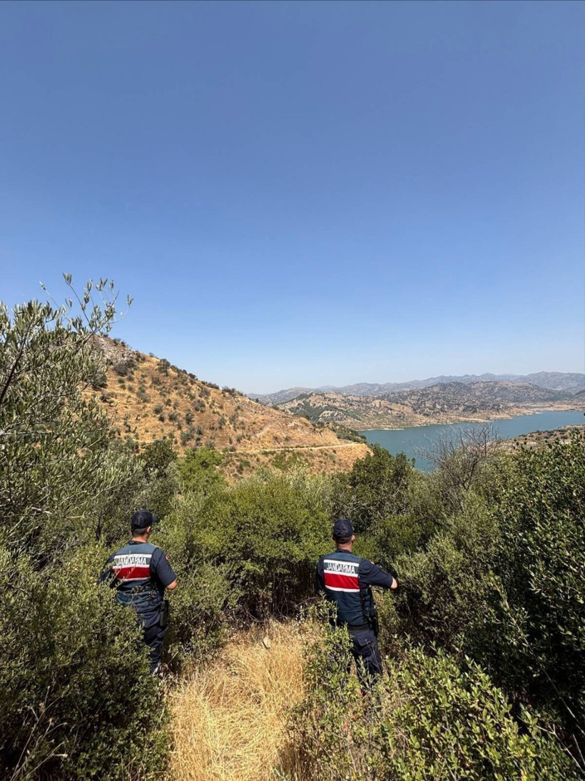 Jandarmadan yangın nöbeti: Ormanı bekliyorlar - Resim : 1