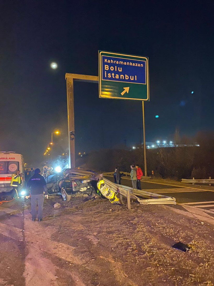 Ankara'da kaza: Yön tabelasına çarptı, canından oldu - Resim : 1