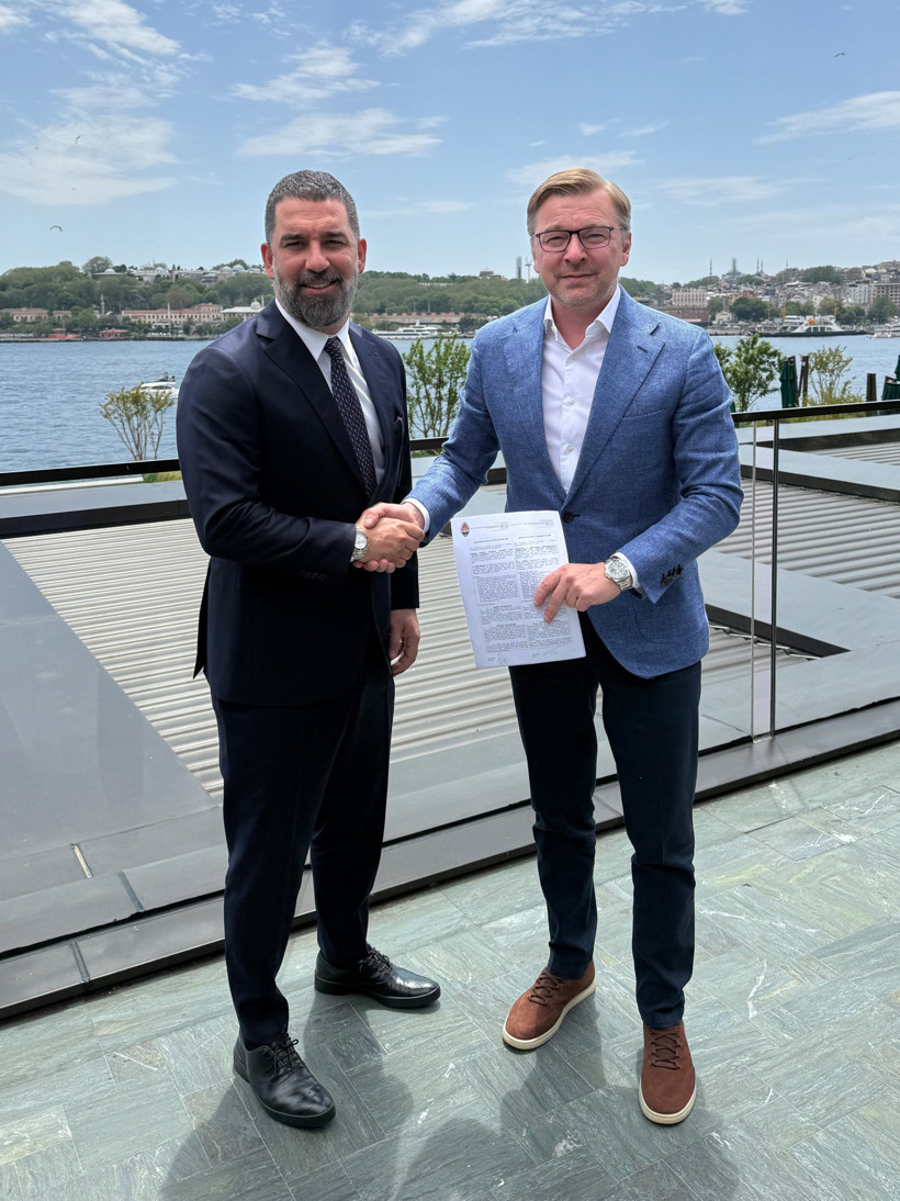 Shakhtar Donetsk, Arda Turan'ı duyurdu - Resim : 1