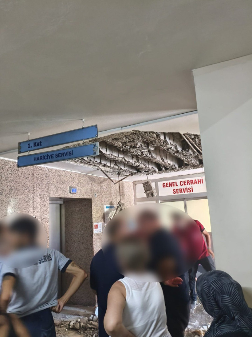 Depreme gerek kalmadı: Çürük raporu olan devlet hastanesinin tavanı çöktü - Resim : 2