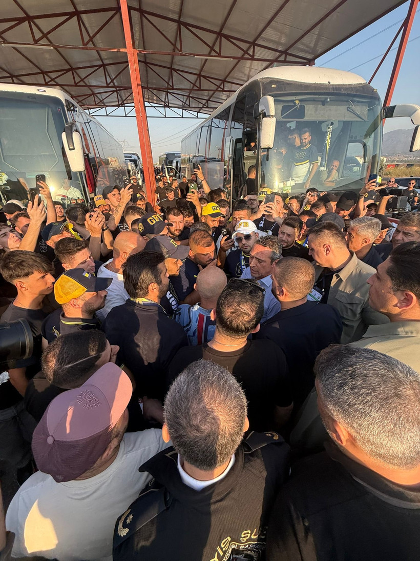 Ali Koç'tan ilginç hamle: Deplasman otobüsüne bindi! - Resim : 2