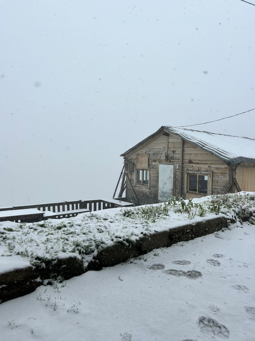 Rize&rsquo;ye ilk kar yağdı. Yaylalar beyaza b&uuml;r&uuml;nd&uuml; - Resim : 3