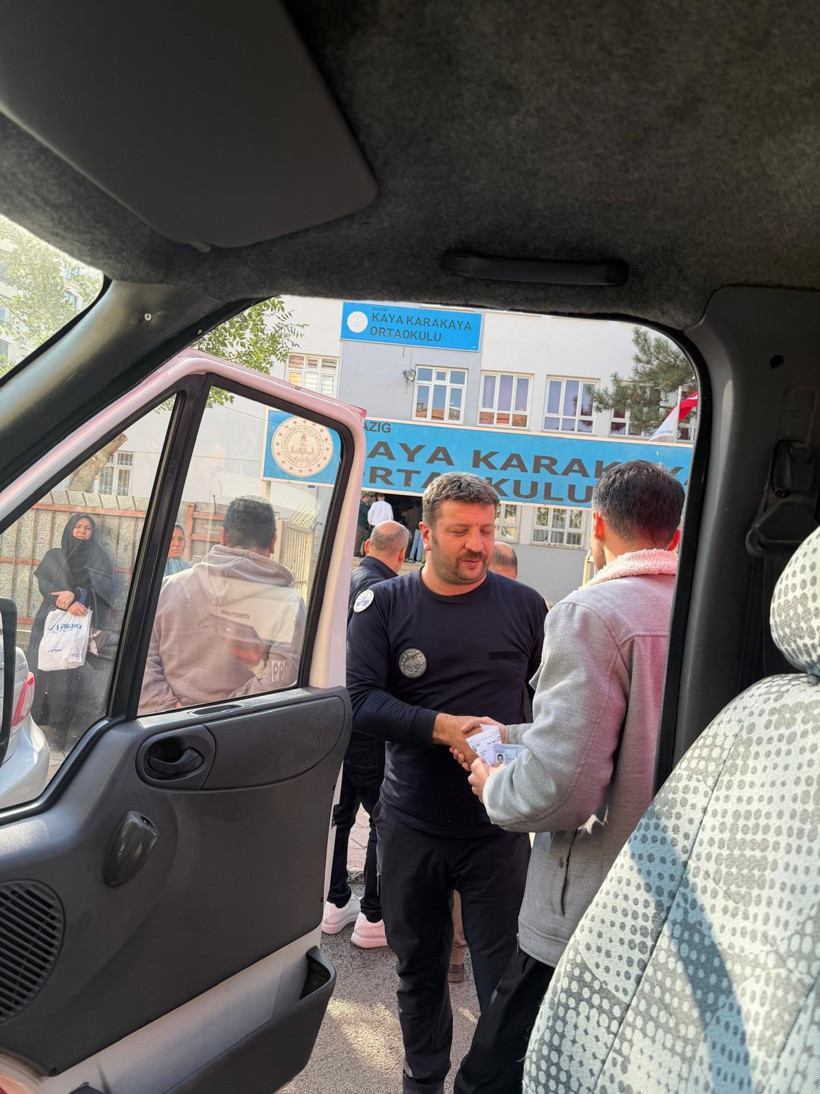 KPSS'de telaşlı sabah. Kimi son saniyede kurtuldu kimi kapıdan döndü - Resim : 6