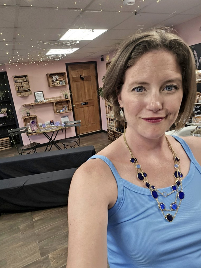 İmza gününe kimse gelmedi: Sosyal medyada gündem oldu - Resim : 1