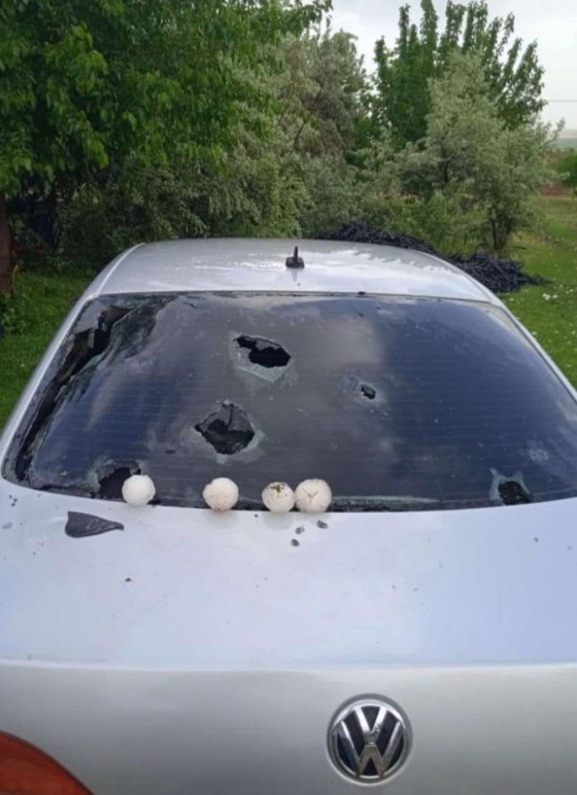 Kar topu büyüklüğünde dolu yağdı - Resim: 9