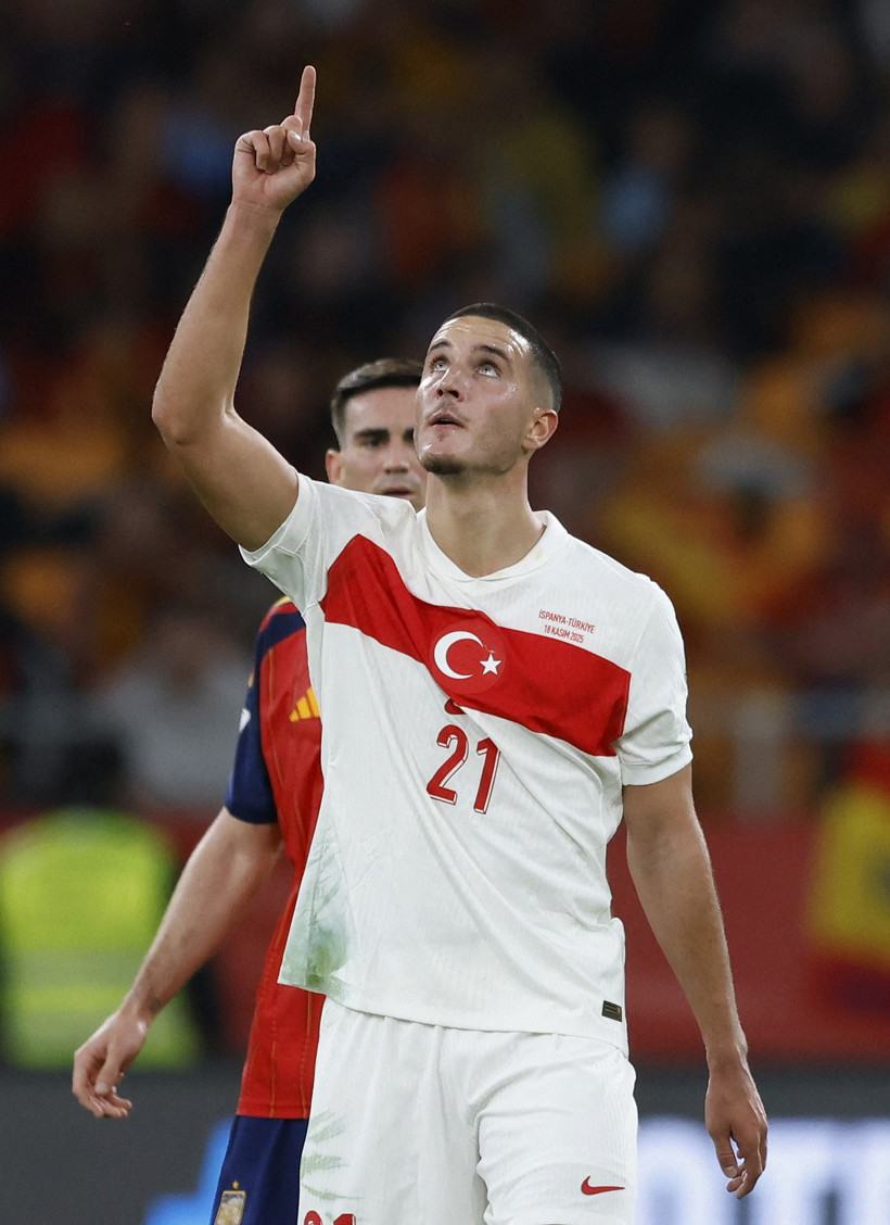 Deniz Gül milli formayla siftah yaptı: İspanya ilk golünü yedi! - Resim : 1