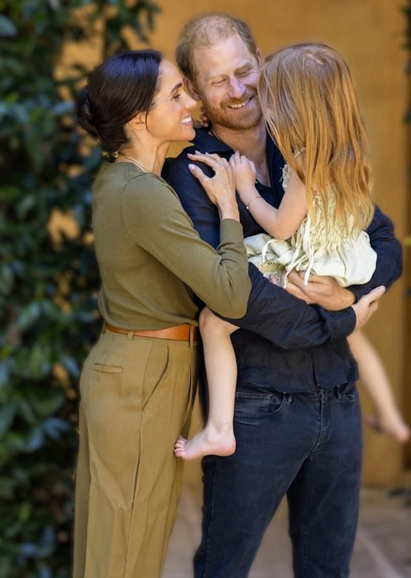 Prens Harry ve Meghan, kızlarının doğum gününü bu fotoğrafla kutladı - Resim : 2