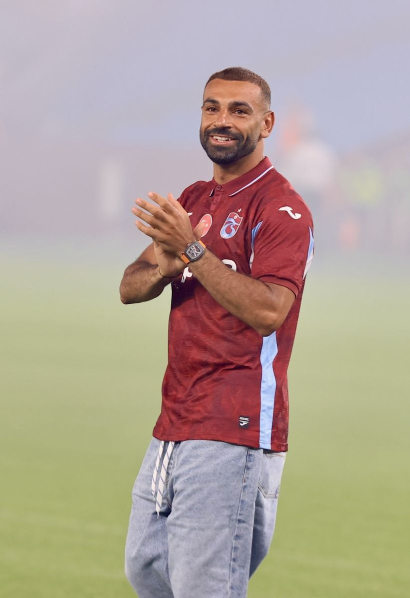 Salah'a unutulmaz tören: "Kupalar kazandırmak için buradayım" - Resim: 75