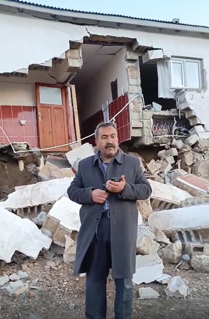Ağrı'da korkutan deprem! Bazı evlerde hasar oluştu - Resim : 2