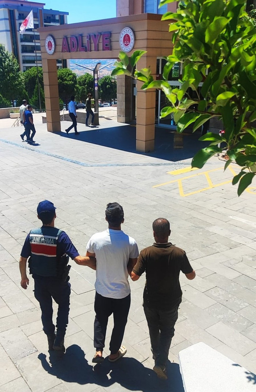 Şaka yaparken ormanı yaktı, 43 milyon TL isteniyor - Resim : 2