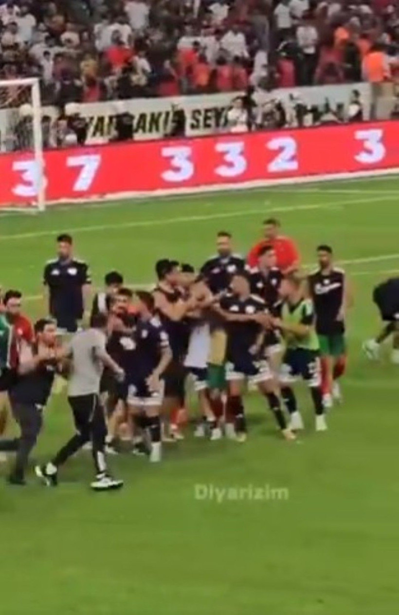 Diyarbakır’da olaylı maç: Amed-Erzurum karşılaşmasında ortalık karıştı - Resim: 3