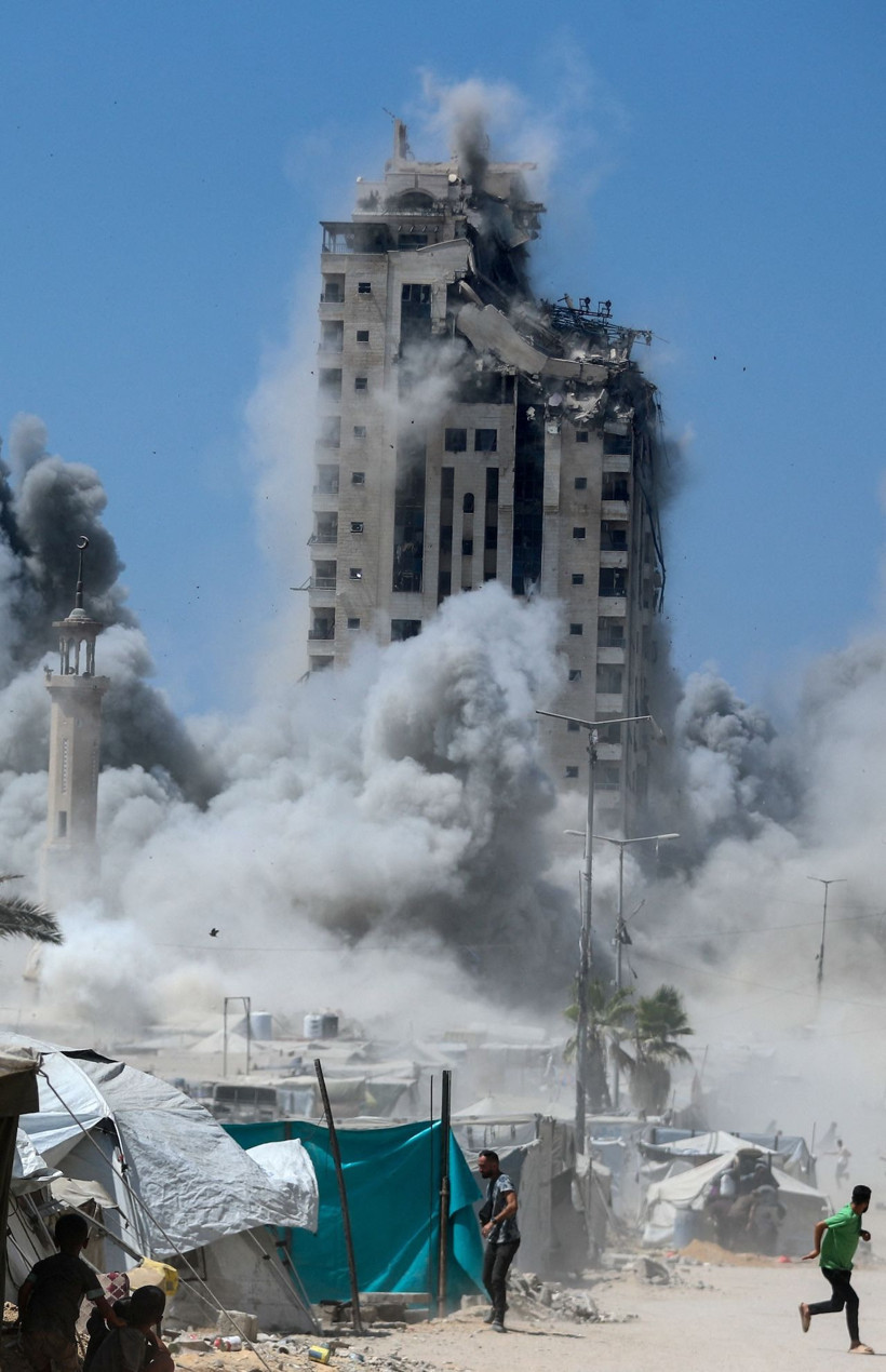 İsrail Filistin'de güpegündüz dev binayı vurdu - Resim: 7