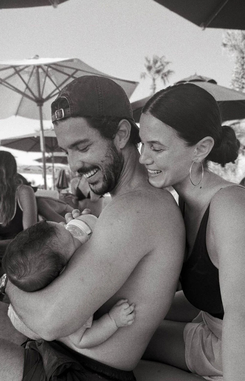 Pınar Deniz'den aile tatili paylaşımı: Minik Fikret Hakan ilk kez tatilde - Resim : 2