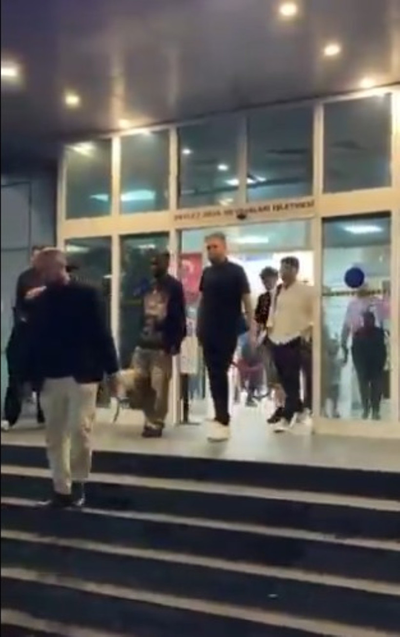 Fenerbahçe'den 3 transfer birden: Nene İstanbul'a geldi, Kerem ve Alvarez'in eli kulağında - Resim : 1