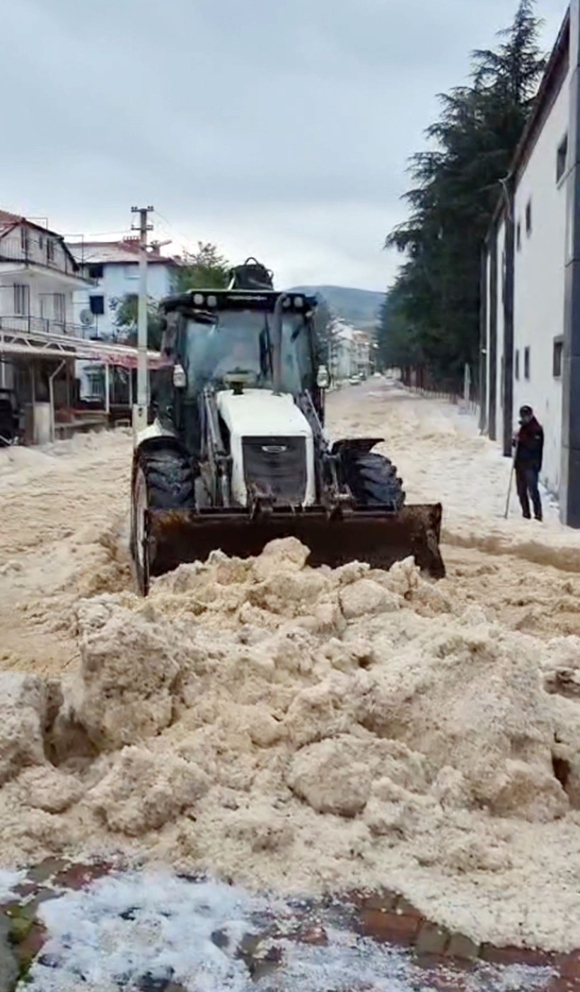 Birçok kenti yağış vurdu: Hayat durma noktasına geldi - Resim: 43