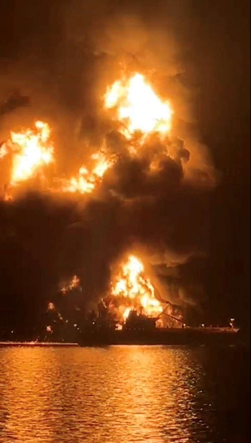 Irak karasularındaki iki tanker gemisine saldırı - Resim : 1