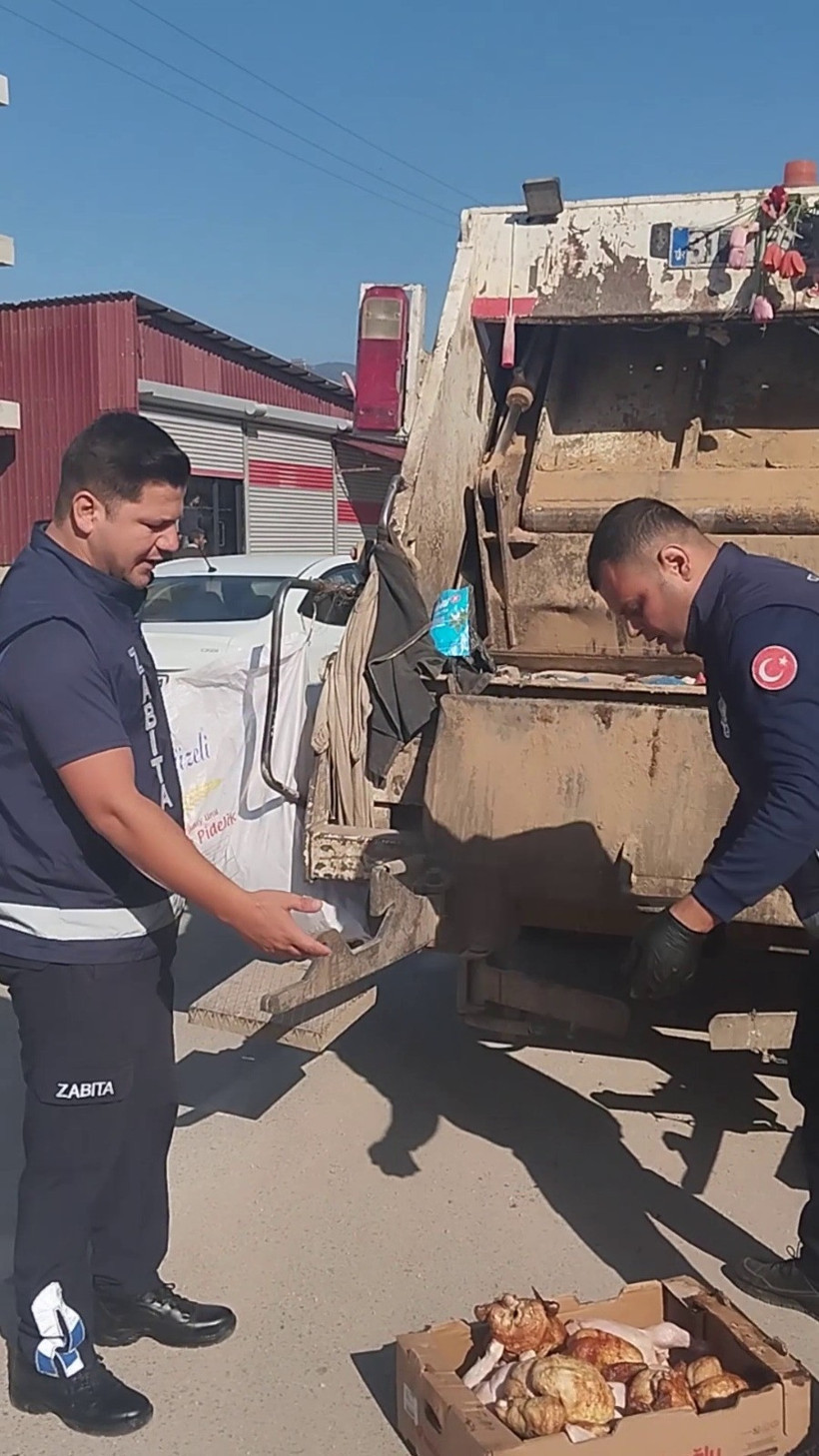 Bir şehri pişmiş tavukla zehirleyeceklerdi - Resim : 2