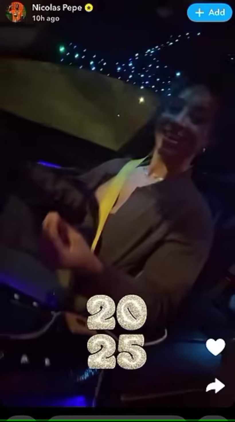 Eski Trabzonsporlu Pepe, yılbaşını yetişkin film yıldızı sevgilisiyle kutladı - Resim : 1