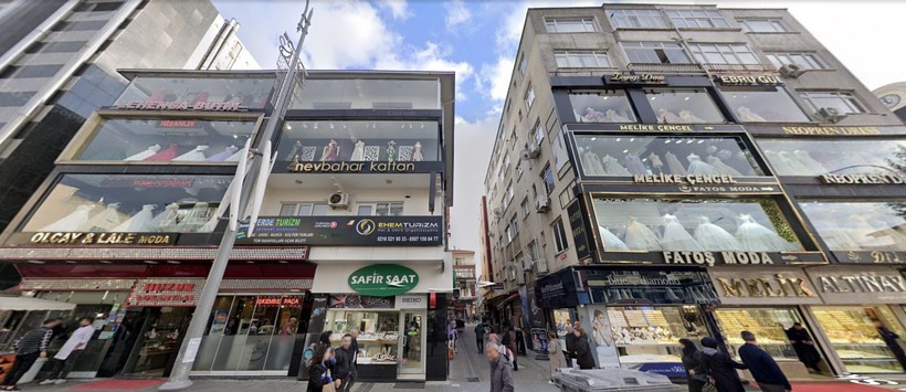 Gelinlik mankenlerinin istila ettiği cadde! - Resim: 14