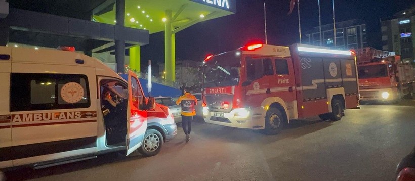 Ağır gaz kokusu ilçede panik yarattı, ekipler alarma geçti - Resim: 5