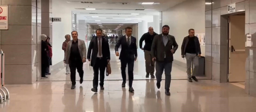 Özgür Çelik'e dava - Resim : 1