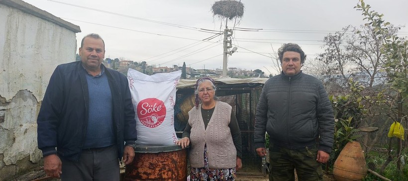 Yılın ilk leyleği bir çuval un getirdi - Resim : 3