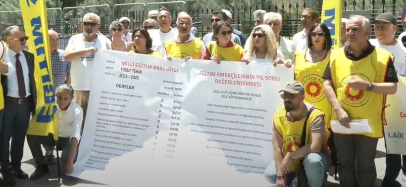 Yusuf Tekin 'sınıfta kaldı' - Resim : 1