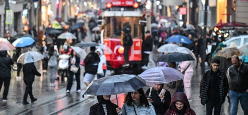 Sağanak İstanbul'a geri döndü. Saatler içinde başlayacak - Resim : 4