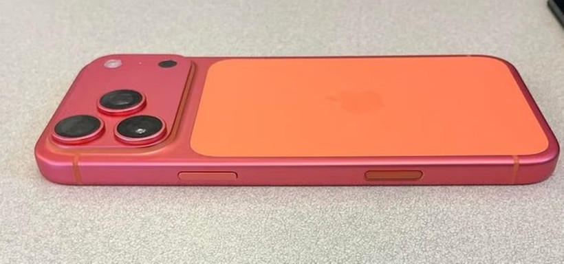 iPhone 17 Pro kullanıcıları tepkili: Rengi pembeye döndü - Resim : 1