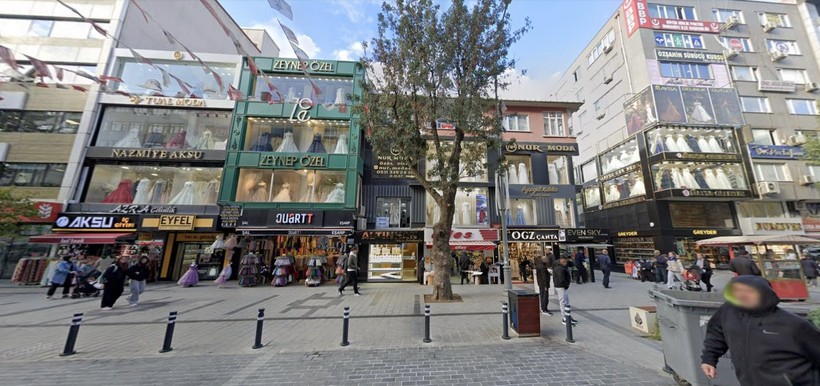 Gelinlik mankenlerinin istila ettiği cadde! - Resim: 20