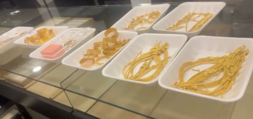 Adliyenin emanet kasasından çalınan altınların fotoğrafı ortaya çıktı - Resim : 1