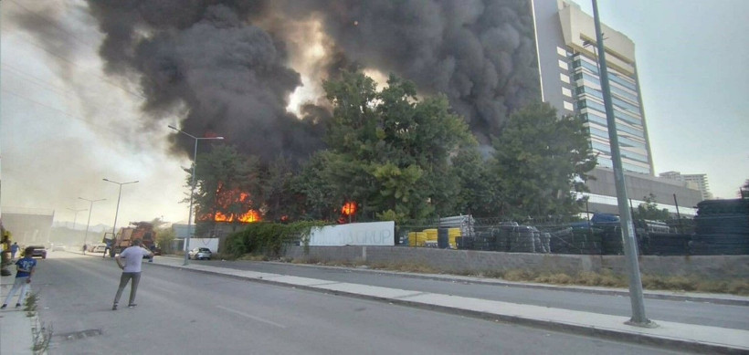 İzmir'deki yangında 'mercek etkisi' şüphesi - Resim: 1