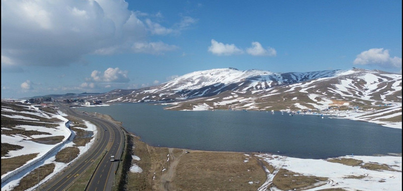 Erciyes eridi, çadırlar su altında kaldı - Resim: 4