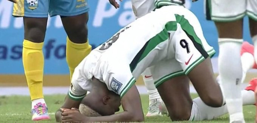 Osimhen'e şok suçlama: Galatasaray'a erken dönmek için bilerek sakatlandı - Resim : 2