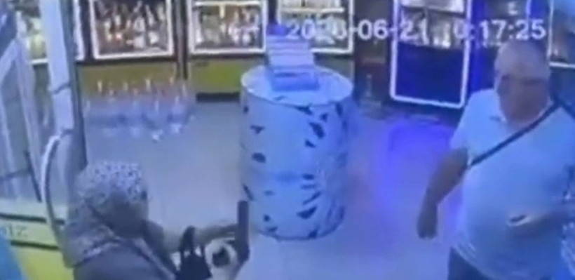 Boşanma aşamasındaki kocasına silah çekti, tabanca tutukluk yapınca kurtuldu - Resim : 1