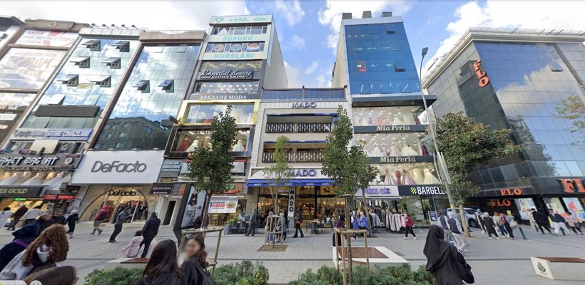 Gelinlik mankenlerinin istila ettiği cadde! - Resim: 18