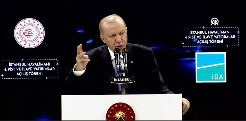Erdoğan İstanbul Havalimanı&rsquo;nın 4&rsquo;&uuml;nc&uuml; pistini a&ccedil;tı - Resim : 3