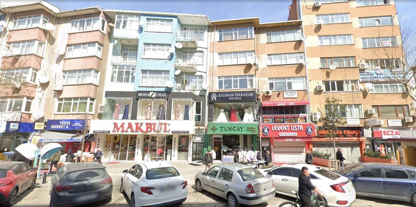 Gelinlik mankenlerinin istila ettiği cadde! - Resim: 9