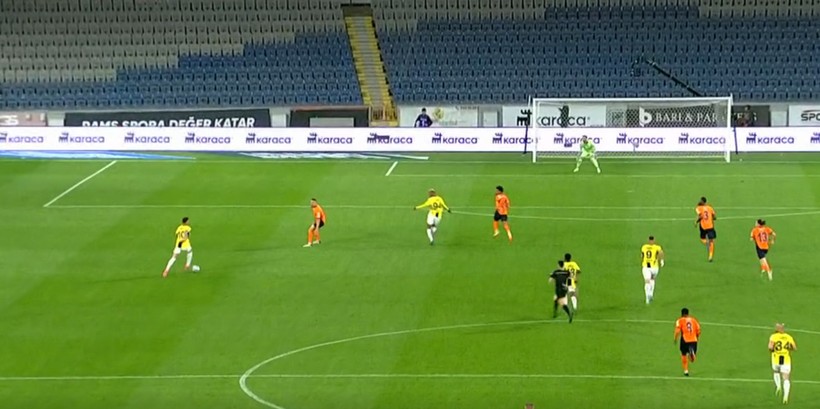 Tadic'i zor tuttular: Az daha takım arkadaşını dövecekti! - Resim : 1